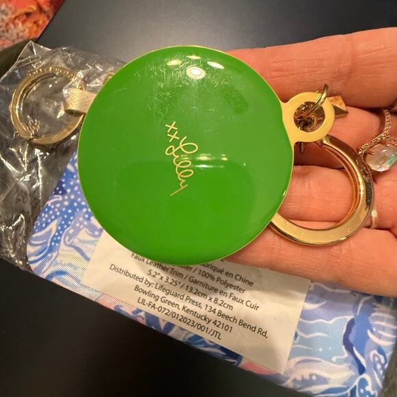 Lilly Pulitzer Key Ring & ID Case - Picture 5 of 5